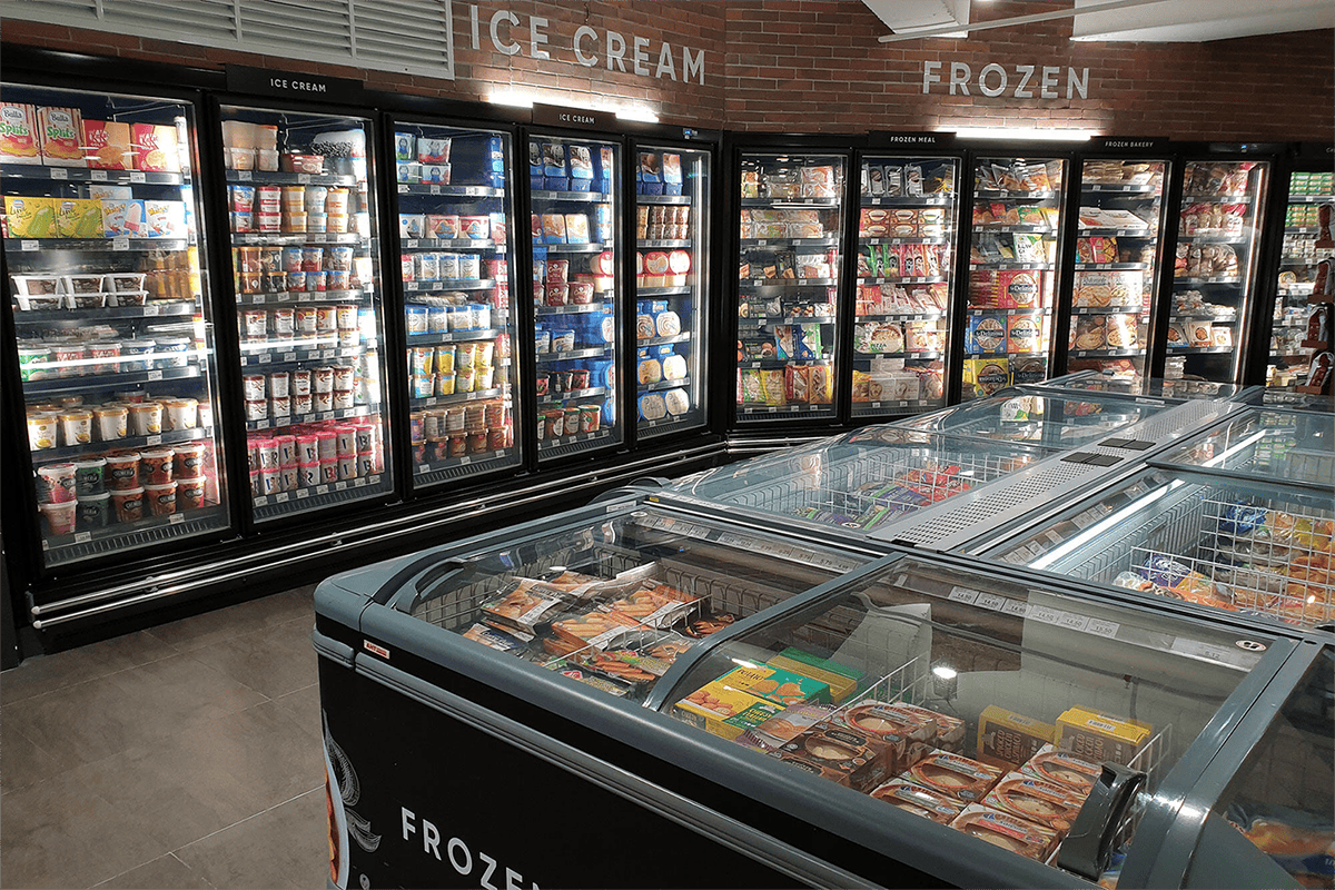 Commercial refrigeration installation